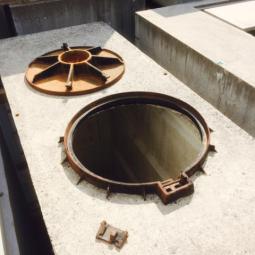 OSSUAIRE PORTE EN FONTE